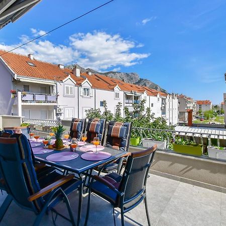 Apartment Ela Omiš Dış mekan fotoğraf