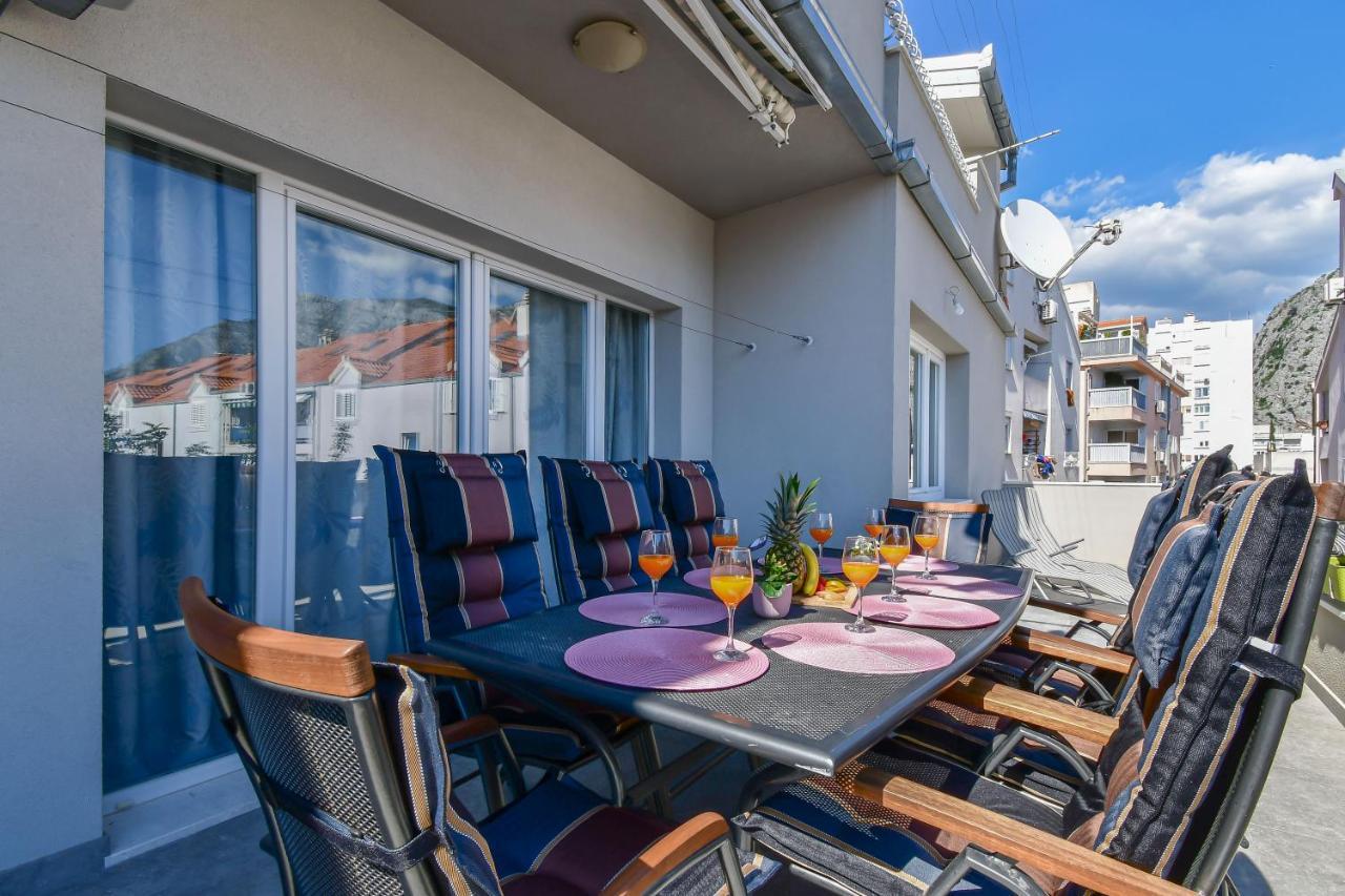 Apartment Ela Omiš Dış mekan fotoğraf