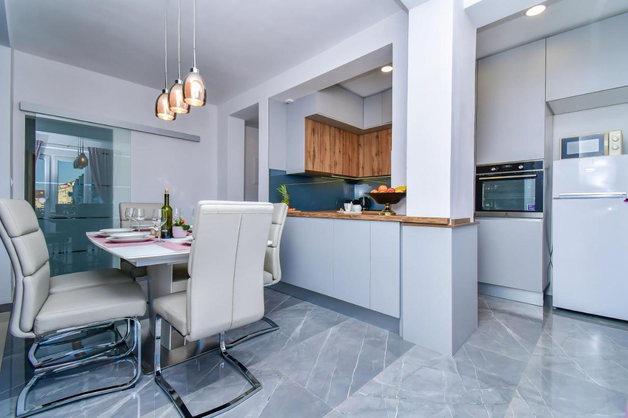 Apartment Ela Omiš Dış mekan fotoğraf
